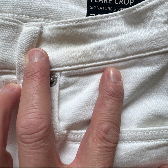 J.Crew White Signature Stretch Mid-Rise Flare Crop Jeans • multiple sizes •BO933 - Picture 13 of 14